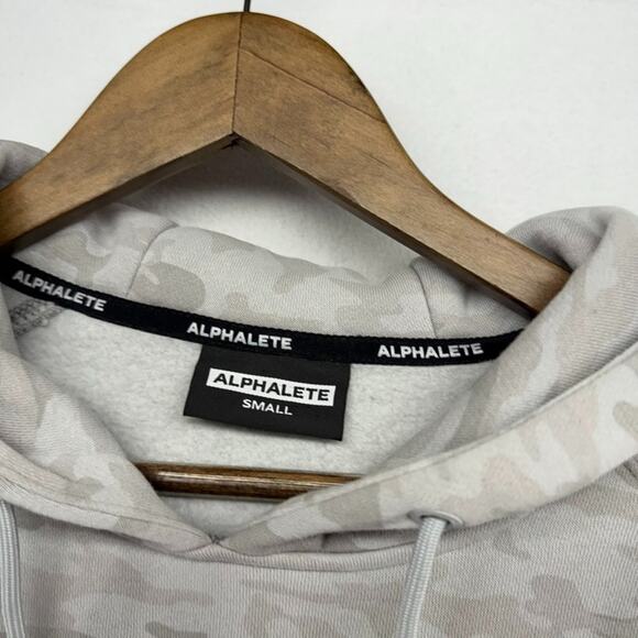 Alphalete Sweatshirt Men's Small Gray Camo Arctic Camouflage Hoodie Workout PBNS - Picture 3 of 9